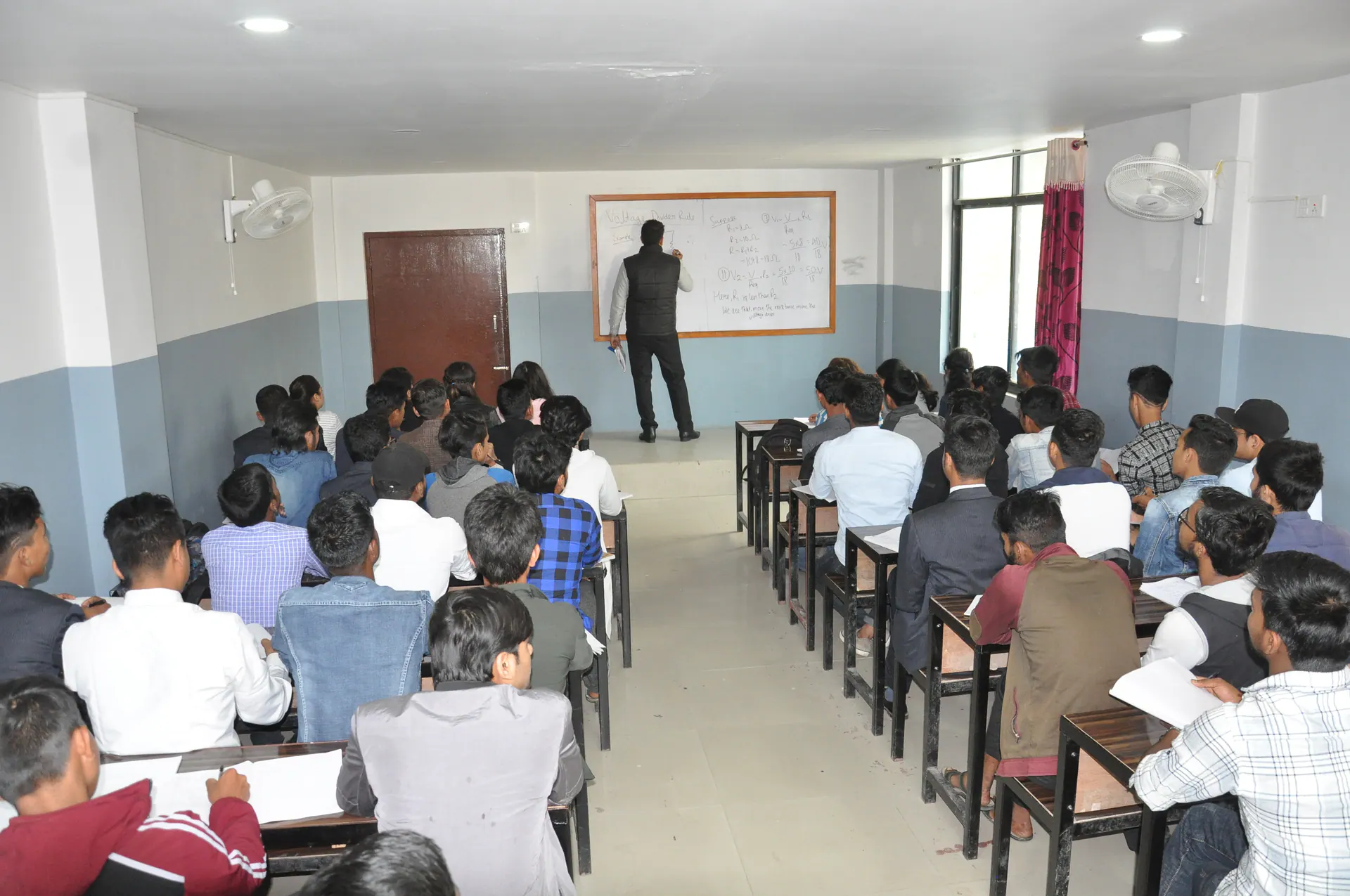 An engineering class at ICE